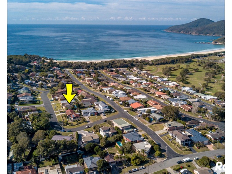 6 Lake vista Crescent, Forster NSW 2428