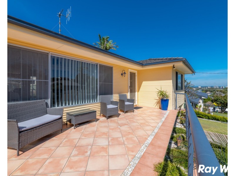 6 Lake vista Crescent, Forster NSW 2428