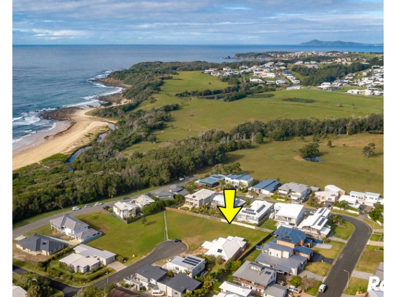 7 Pearl Place, Diamond Beach NSW 2430