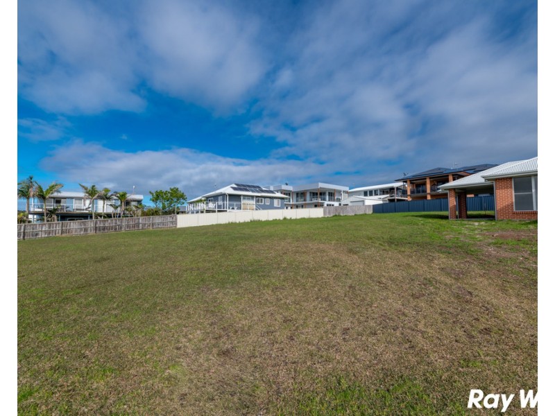 7 Pearl Place, Diamond Beach NSW 2430