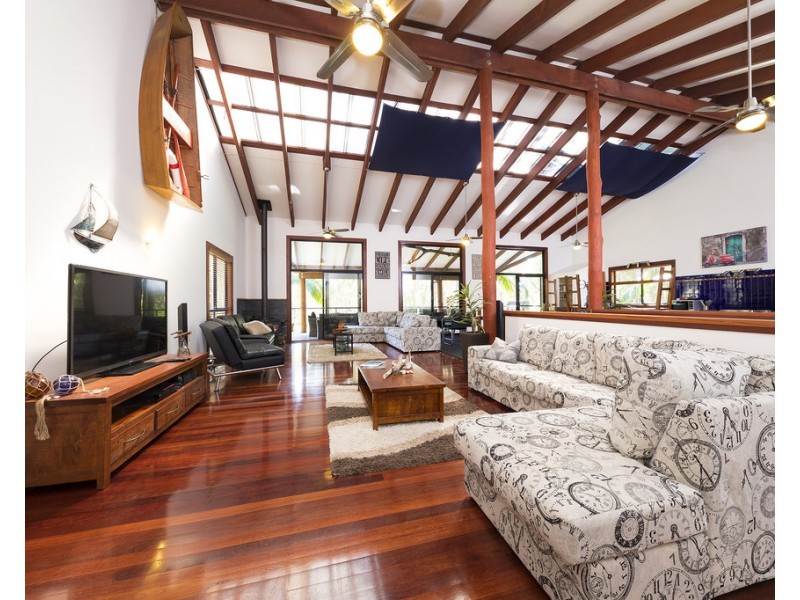 3759 The Lakes Way, Charlotte Bay NSW 2428