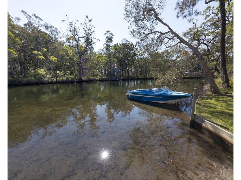 3759 The Lakes Way, Charlotte Bay NSW 2428