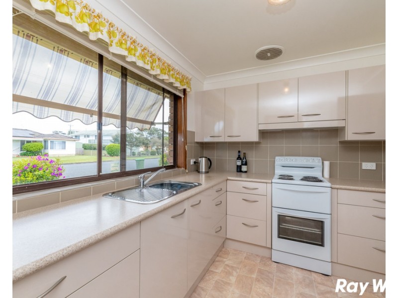 1/10 Cross Street, Forster NSW 2428