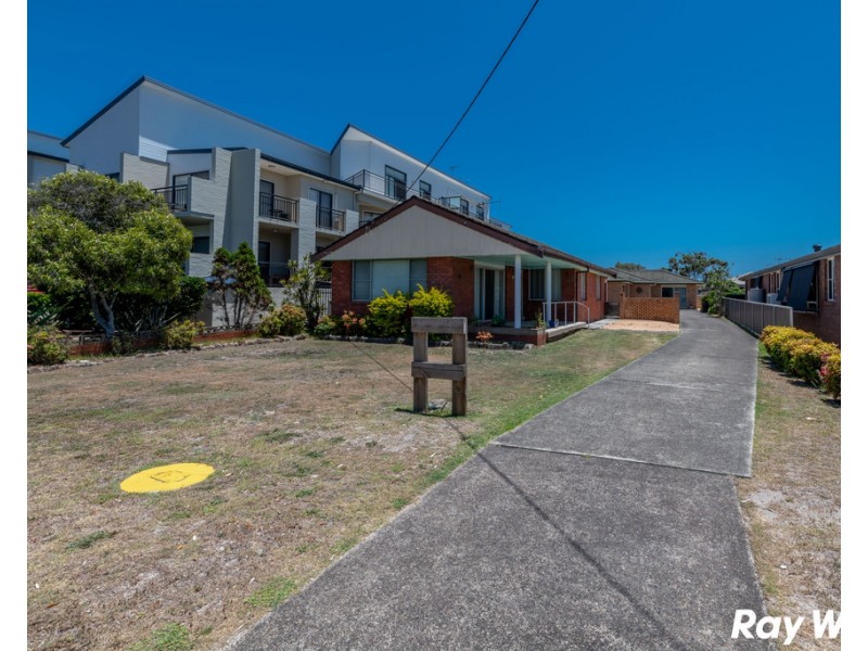 1/64 Wharf Street, Tuncurry NSW 2428