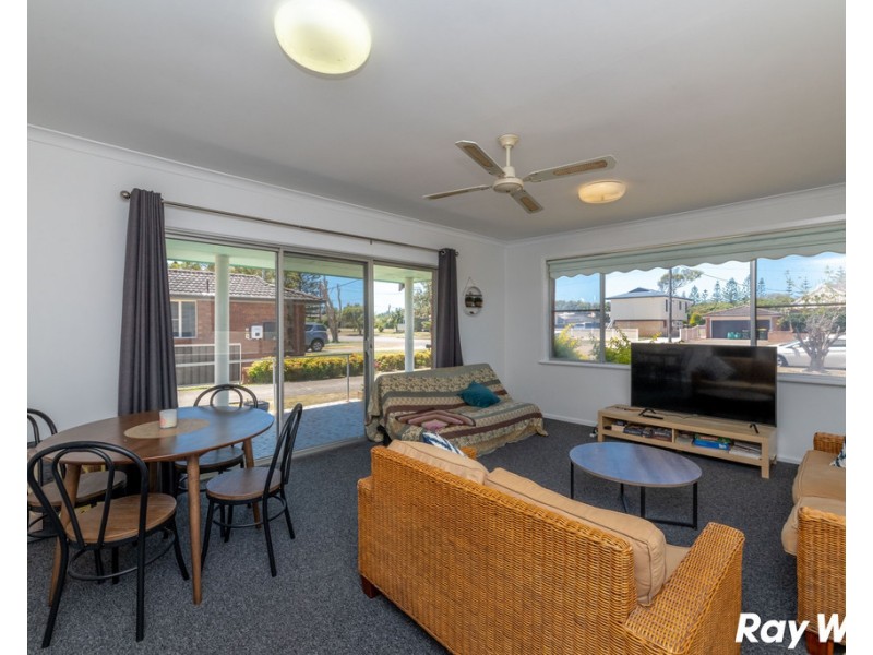 1/64 Wharf Street, Tuncurry NSW 2428