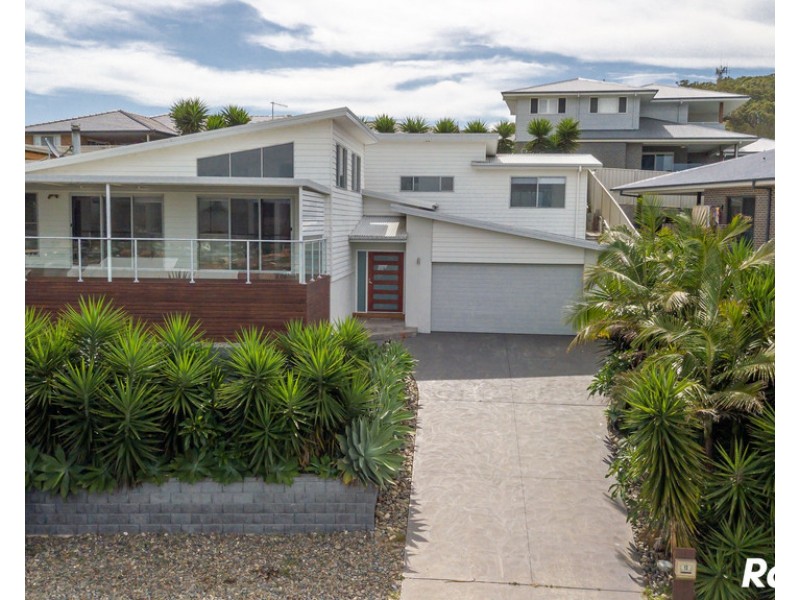 13 Manara Crescent, Forster NSW 2428