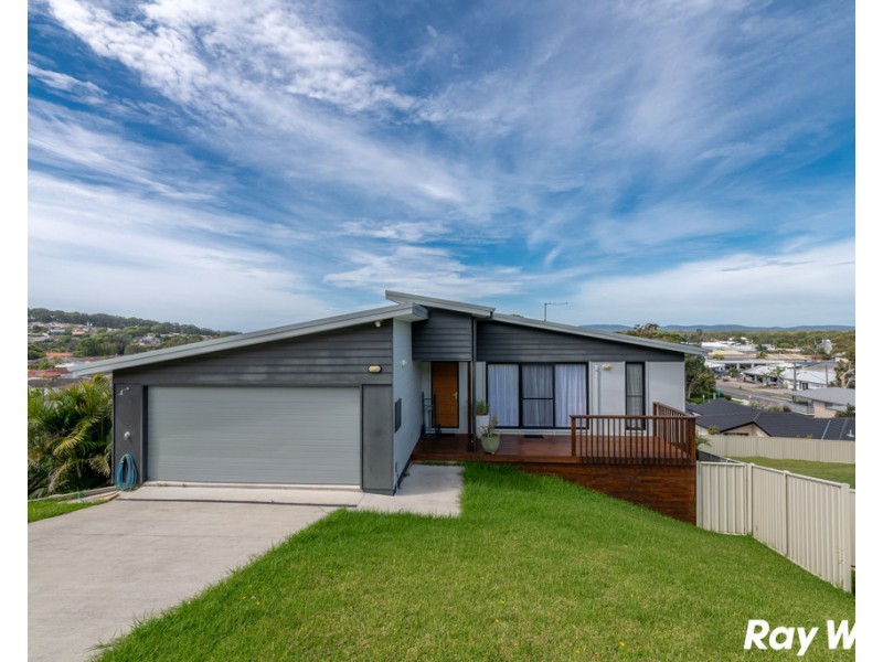 11 Narran Close, Forster NSW 2428