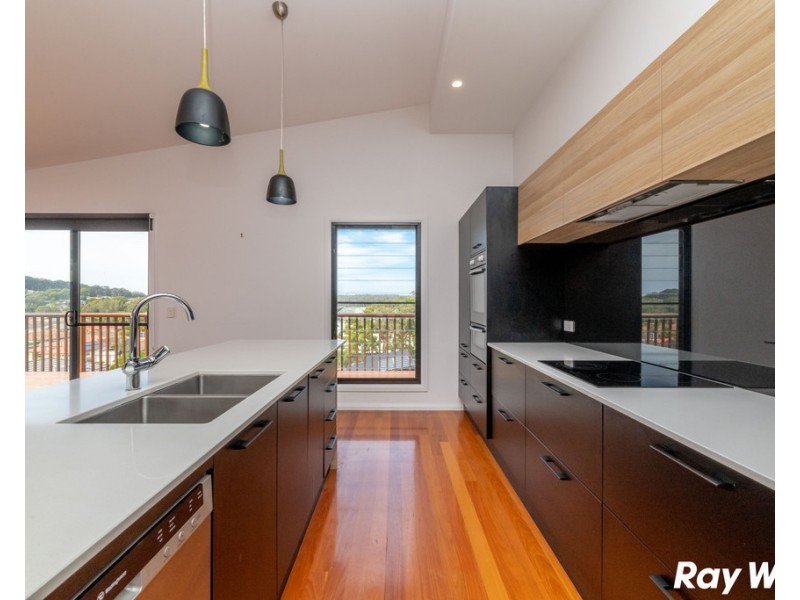 11 Narran Close, Forster NSW 2428