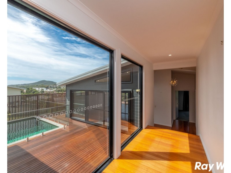 11 Narran Close, Forster NSW 2428