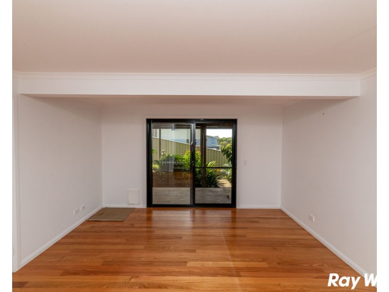 11 Narran Close, Forster NSW 2428