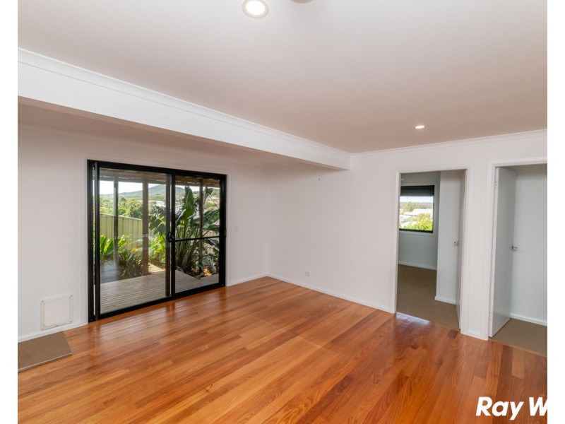11 Narran Close, Forster NSW 2428