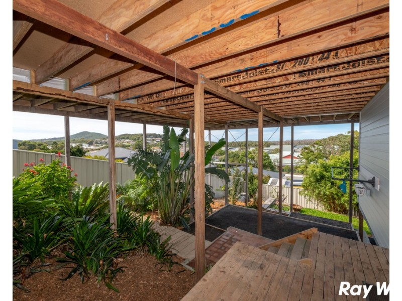 11 Narran Close, Forster NSW 2428
