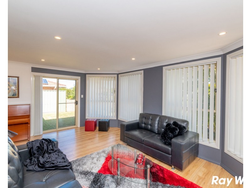 1/3 Greenview Close, Forster NSW 2428