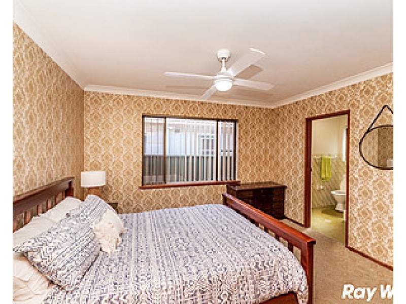 9 Douglas Avenue, Forster NSW 2428