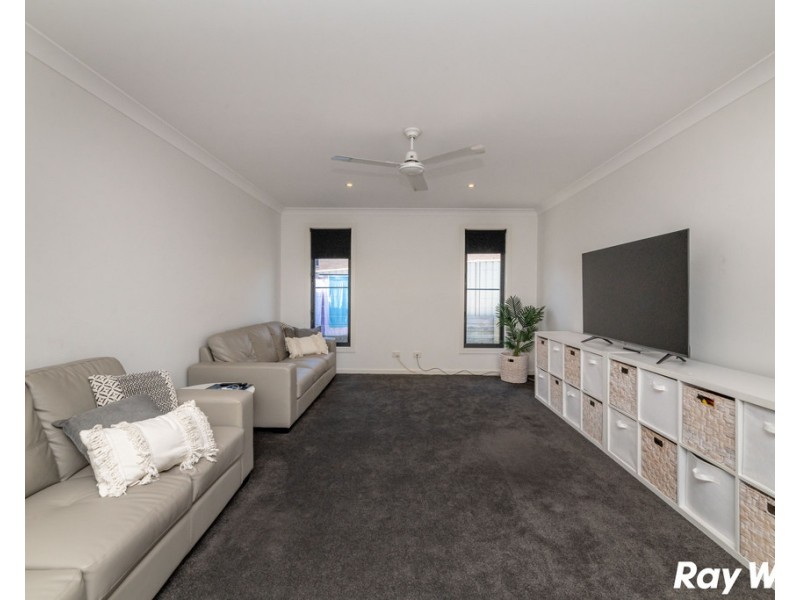 13 Isabella Parade, Forster NSW 2428