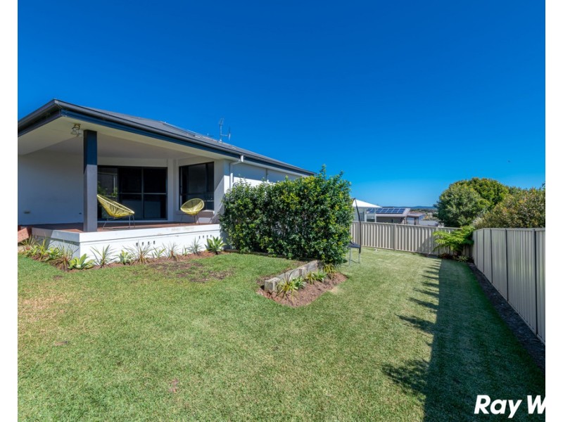 13 Isabella Parade, Forster NSW 2428
