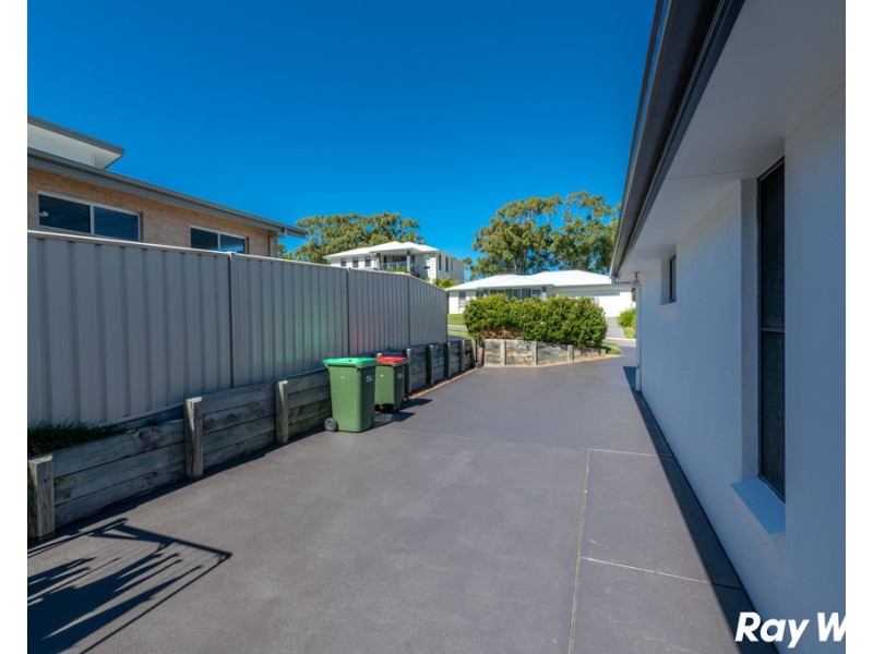 13 Isabella Parade, Forster NSW 2428