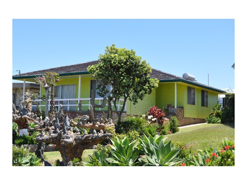3 Lakeview Cresent, Forster NSW 2428