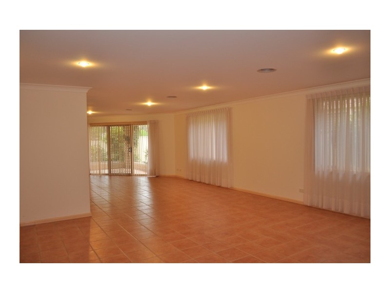 17 Robina Grove, Forster NSW 2428