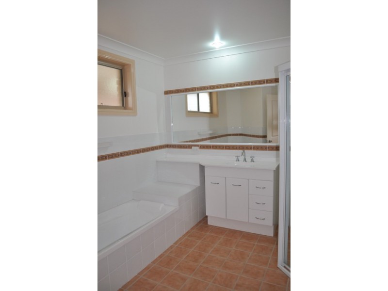 17 Robina Grove, Forster NSW 2428