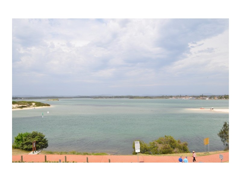 201/2 Wharf Street, Forster NSW 2428