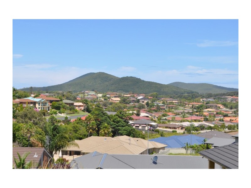 6 Bakara Court, Forster NSW 2428