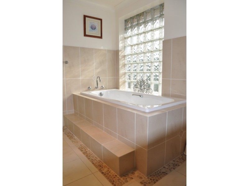 180 Kularoo Drive, Forster NSW 2428