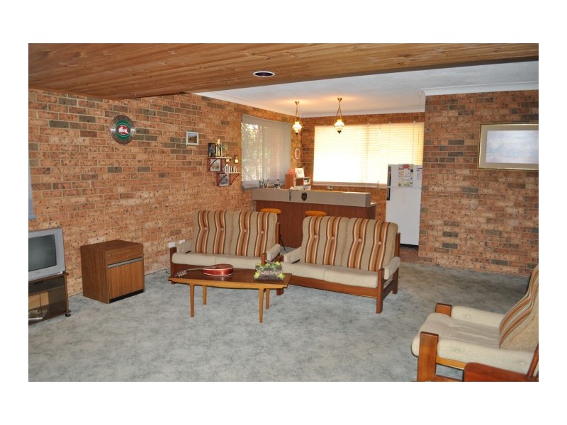 17  Emerald Drive, Green Point NSW 2428