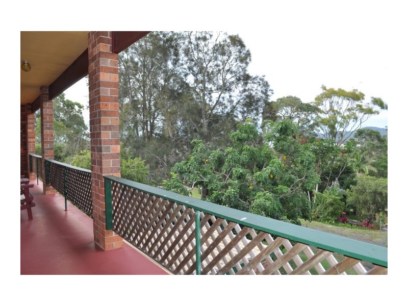 17  Emerald Drive, Green Point NSW 2428