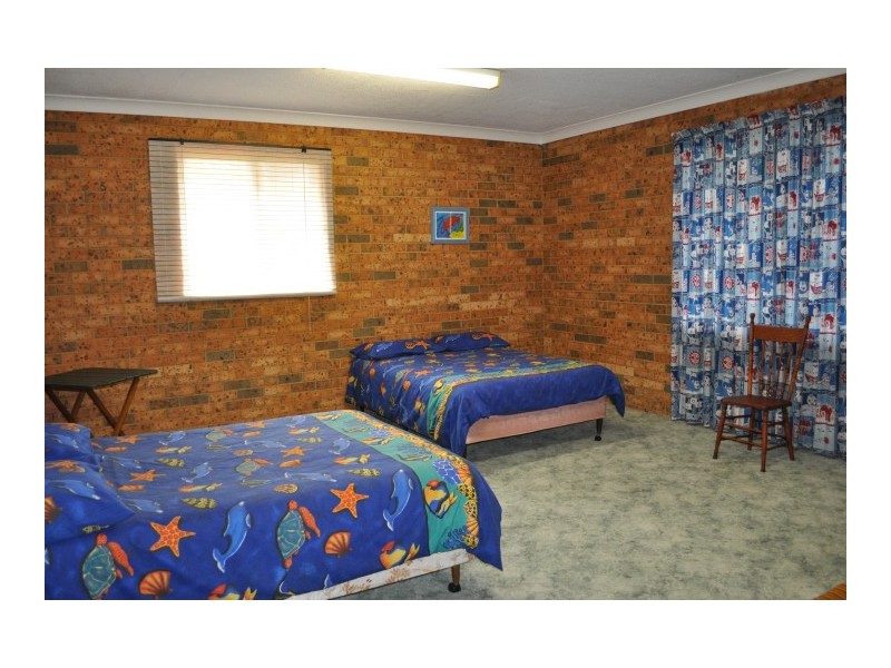 17  Emerald Drive, Green Point NSW 2428