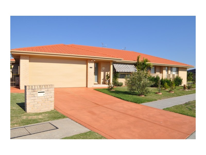 2/10 Riana Avenue (Facing Wamara), Forster NSW 2428