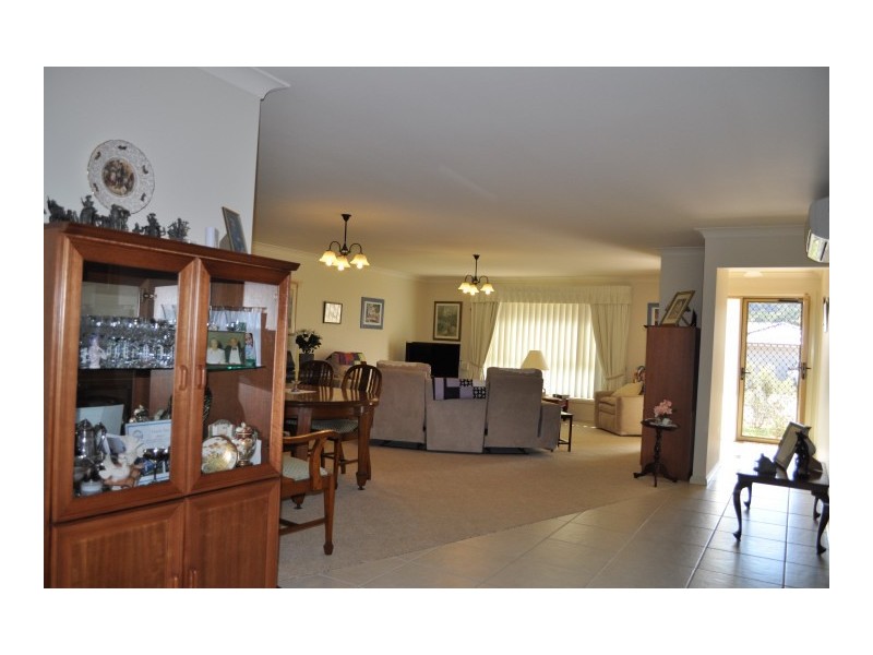 2/10 Riana Avenue (Facing Wamara), Forster NSW 2428