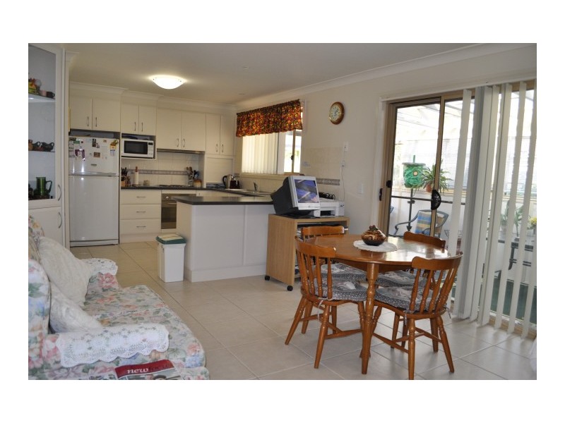 2/10 Riana Avenue (Facing Wamara), Forster NSW 2428