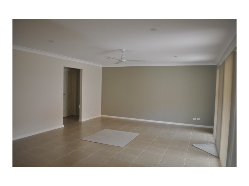 32 Nuwarra Circuit, Forster NSW 2428