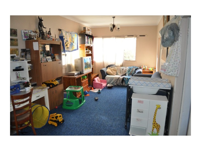 8  Douglas Avenue, Forster NSW 2428