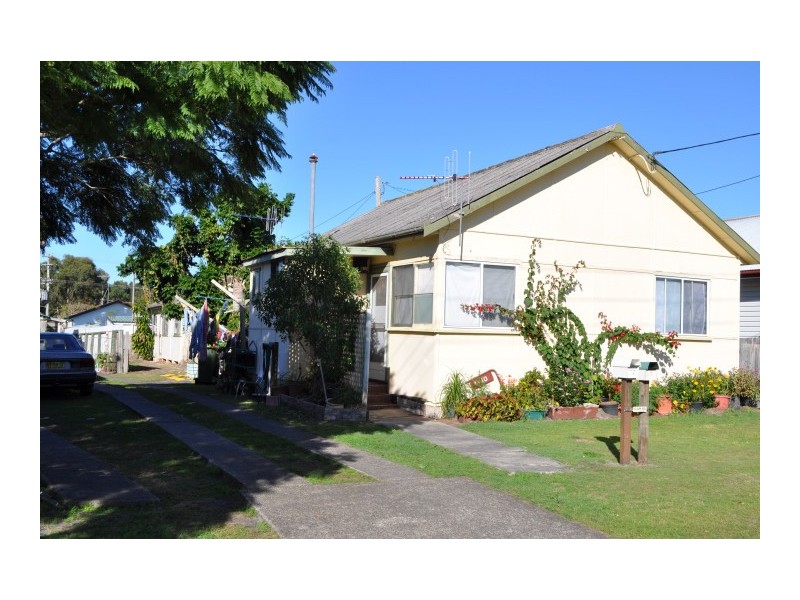 10 Douglas Avenue, Forster NSW 2428