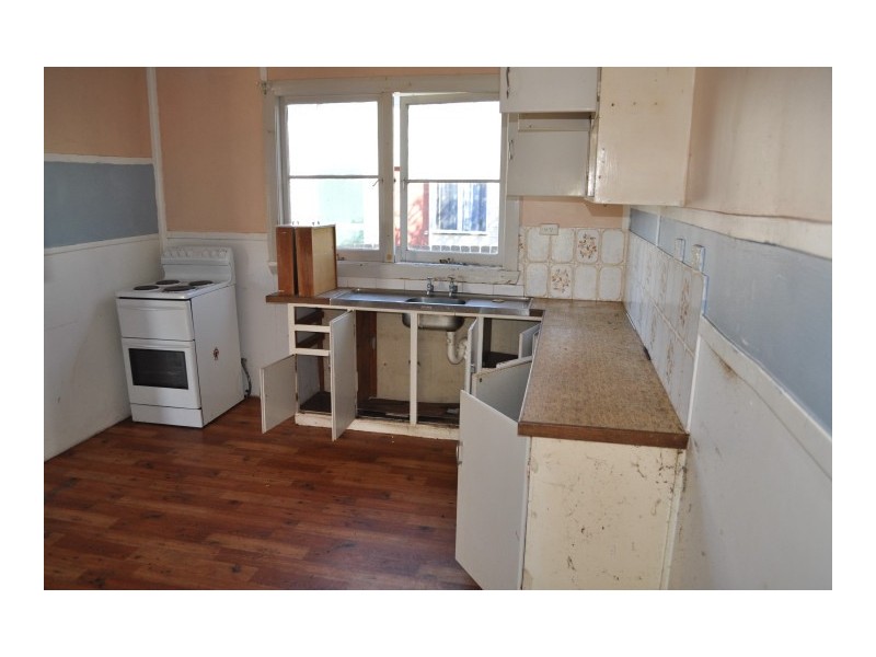 10 Douglas Avenue, Forster NSW 2428