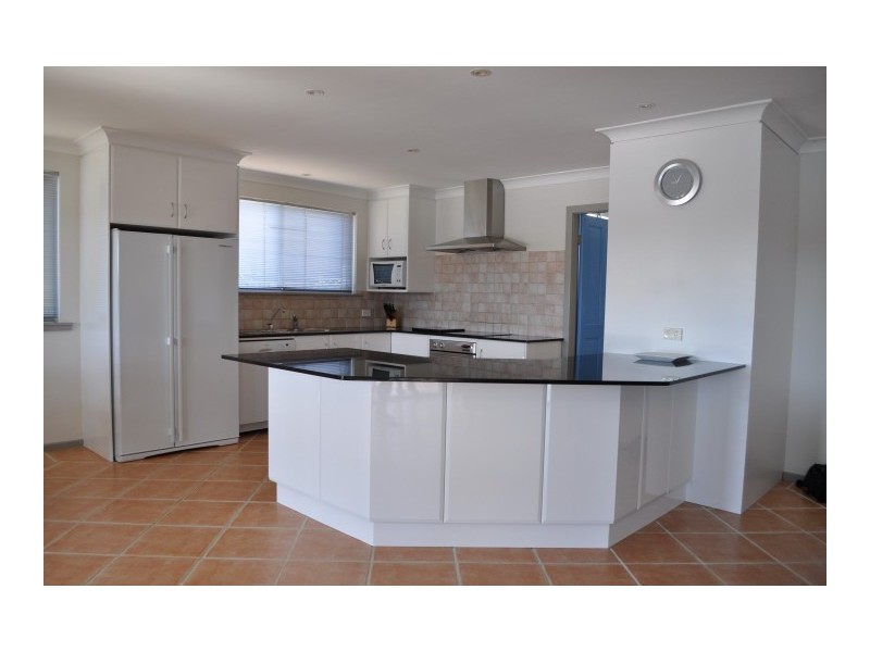 35 King George Pde, Forster Keys NSW 2428