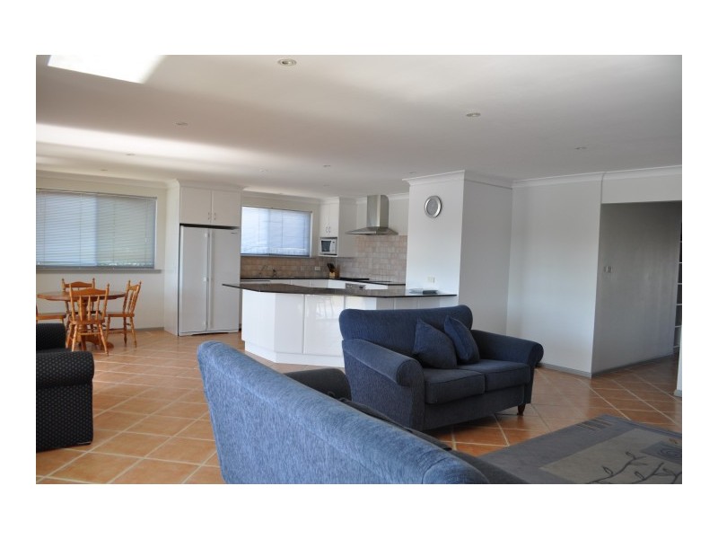 35 King George Pde, Forster Keys NSW 2428
