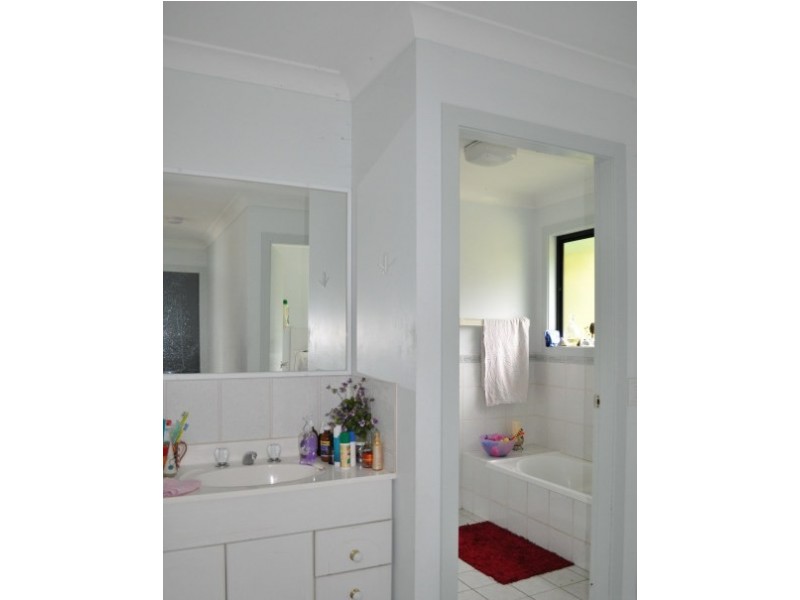 35a  Jacaranda Ave, Elizabeth Beach NSW 2428