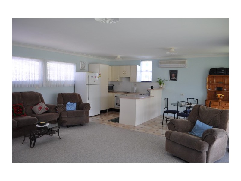 1/15 South St (Cnr Bent St), Tuncurry NSW 2428