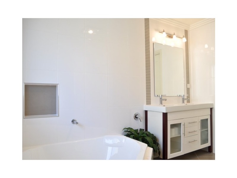 10 Anglers Ave, Forster NSW 2428