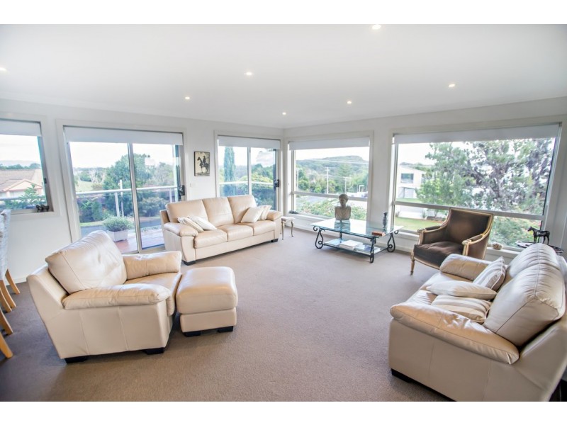 78 Lakeview Crescent, Forster NSW 2428