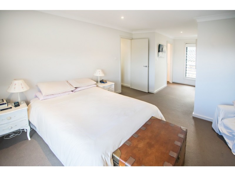 78 Lakeview Crescent, Forster NSW 2428