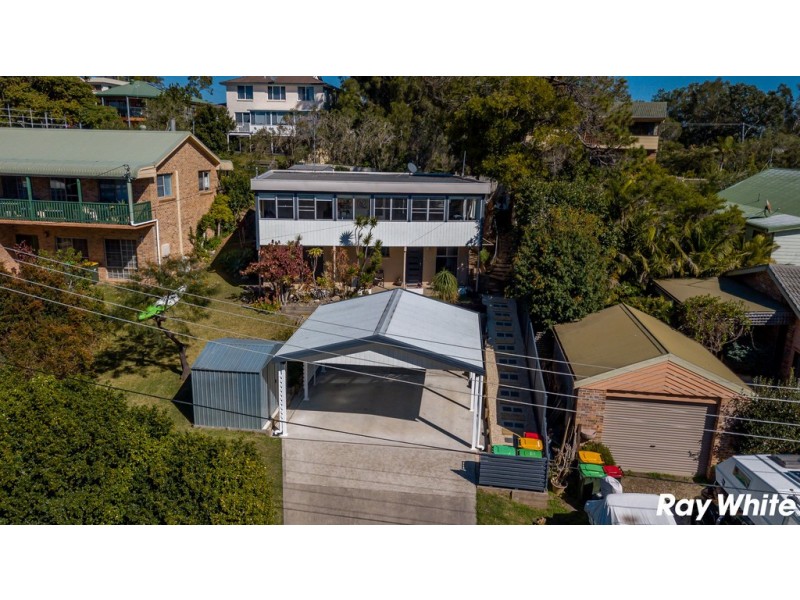 7 Seabreeze Parade, Green Point NSW 2428