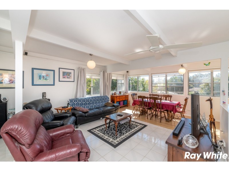 7 Seabreeze Parade, Green Point NSW 2428