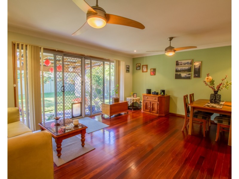 4 Tree View Place, Forster NSW 2428