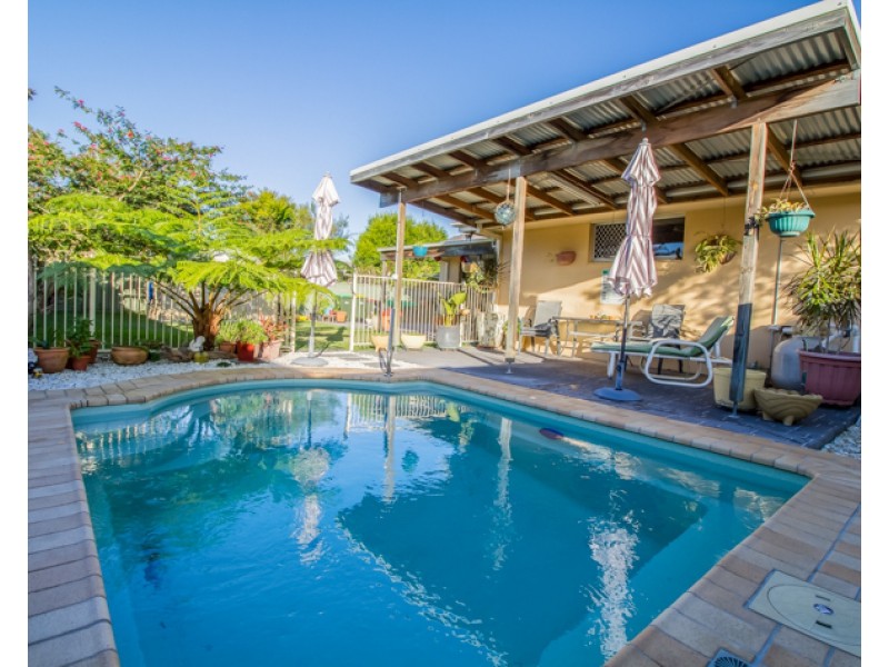 4 Tree View Place, Forster NSW 2428