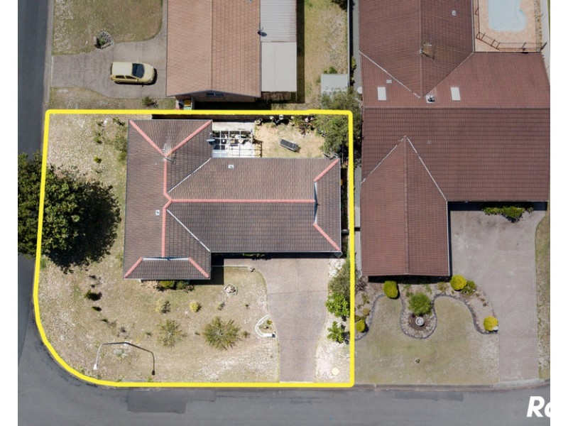 1 Erica Place, Tuncurry NSW 2428