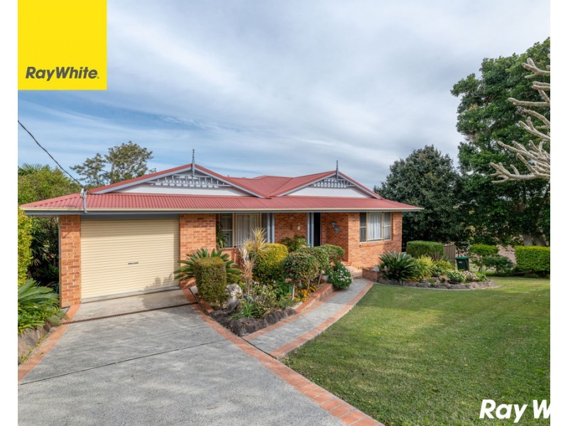 61 Lakeview Crescent, Forster NSW 2428